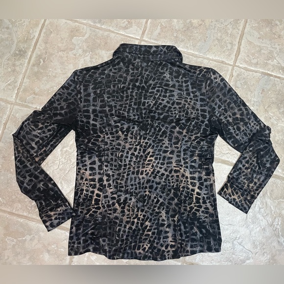 AZI Dark Leopard print button down blouse Size Small - Picture 2 of 8